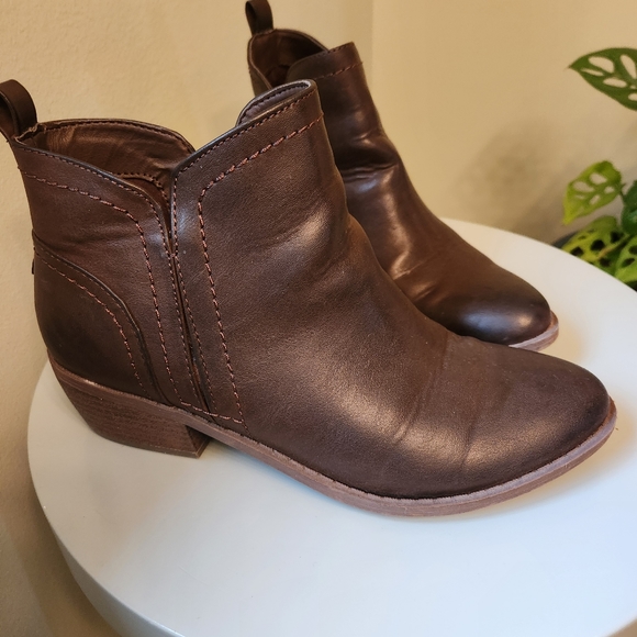 G by GUESS¿ ankle booties brown leather like new sz 6 - Picture 4 of 8